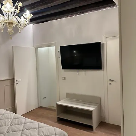 Canal View Boutique Appartamento