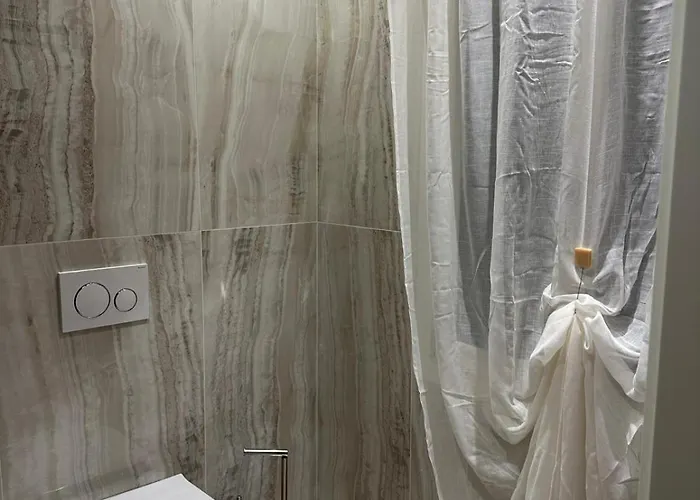 Canal View Boutique *