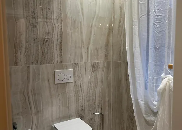 Canal View Boutique *